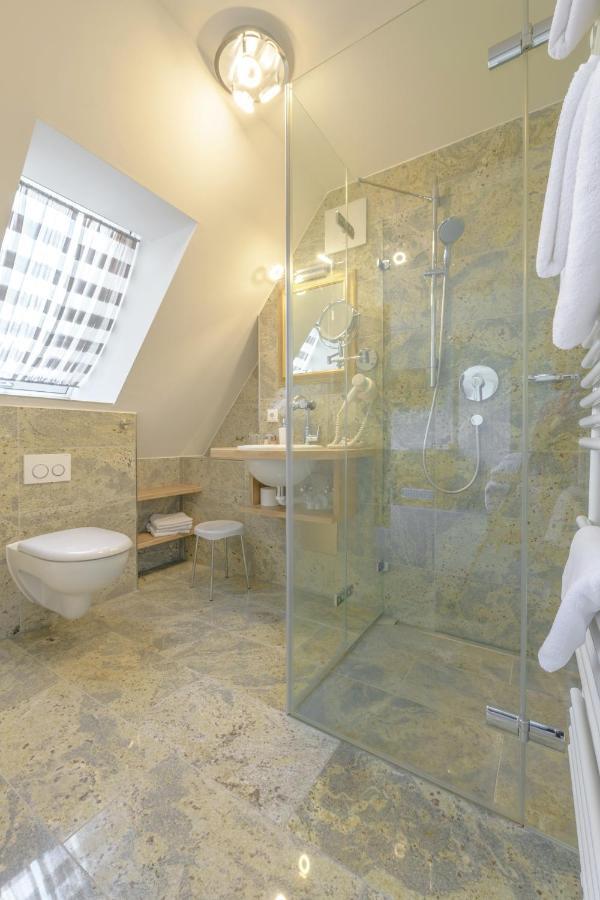 Hotel "Malerwinkel" Gmbh Seeon-Seebruck Kamer foto