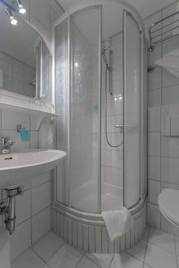 Hotel "Malerwinkel" Gmbh Seeon-Seebruck Kamer foto