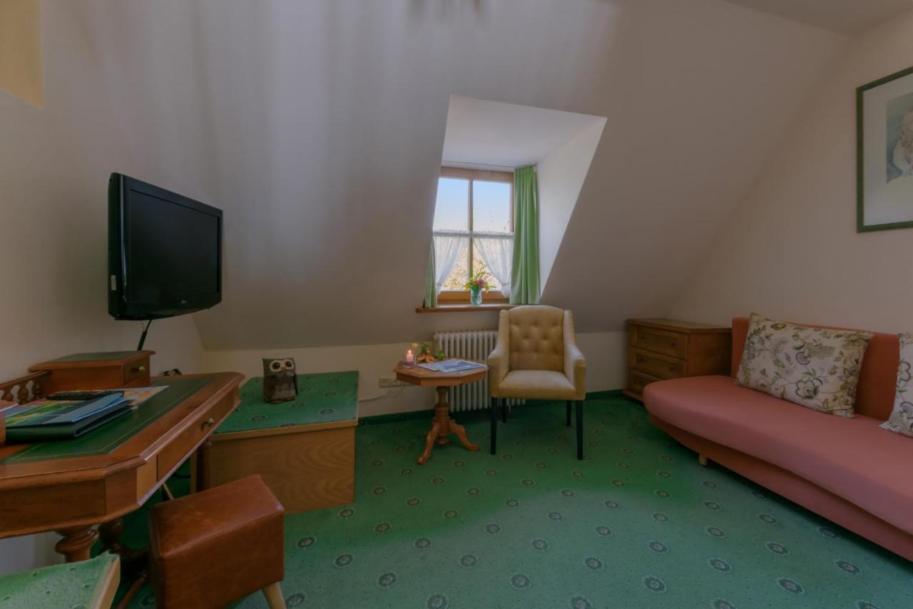 Hotel "Malerwinkel" Gmbh Seeon-Seebruck Kamer foto