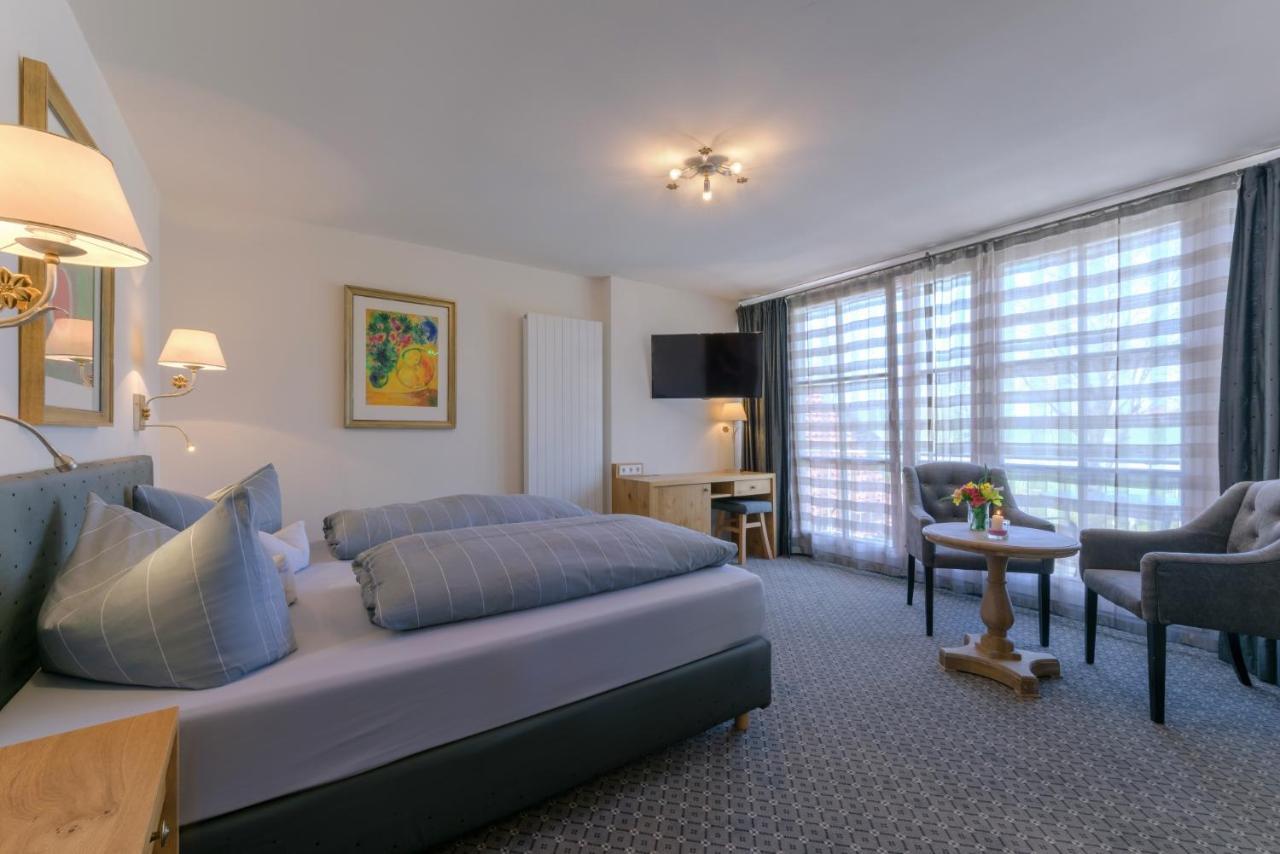 Hotel "Malerwinkel" Gmbh Seeon-Seebruck Kamer foto